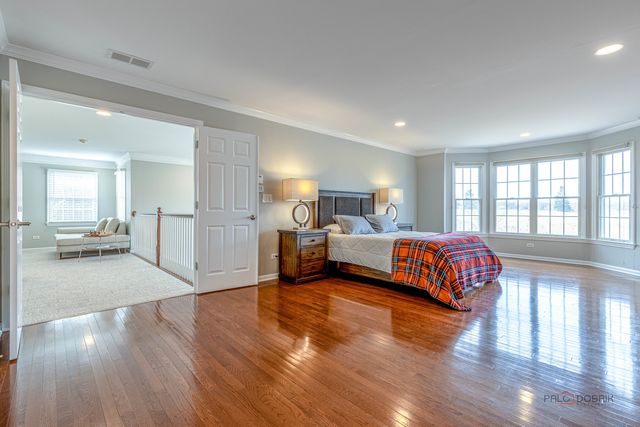 17 Tournament Drive S, Hawthorn Woods, IL 60047