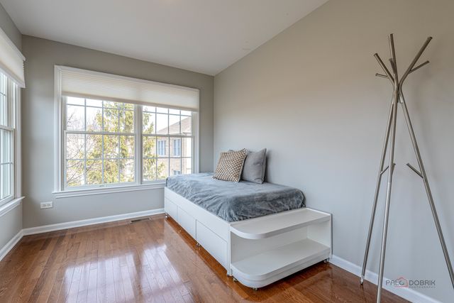 17 Tournament Drive S, Hawthorn Woods, IL 60047