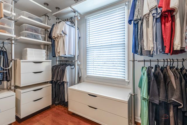 17 Tournament Drive S, Hawthorn Woods, IL 60047