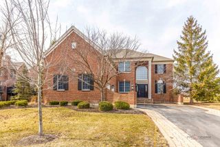 17 Tournament Drive S, Hawthorn Woods, IL 60047