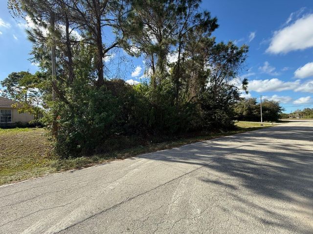 3315 24TH STREET W, Lehigh Acres, FL 33971