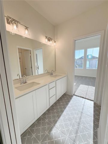 141 Broad Oak Dr, Rockport, TX 78382