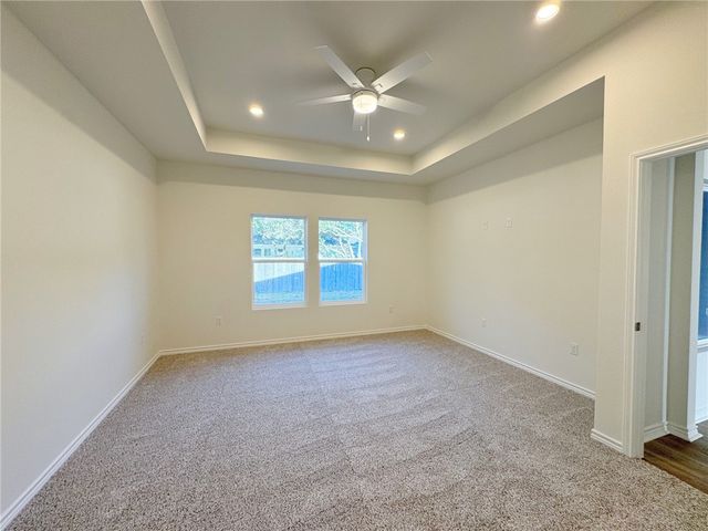 141 Broad Oak Dr, Rockport, TX 78382