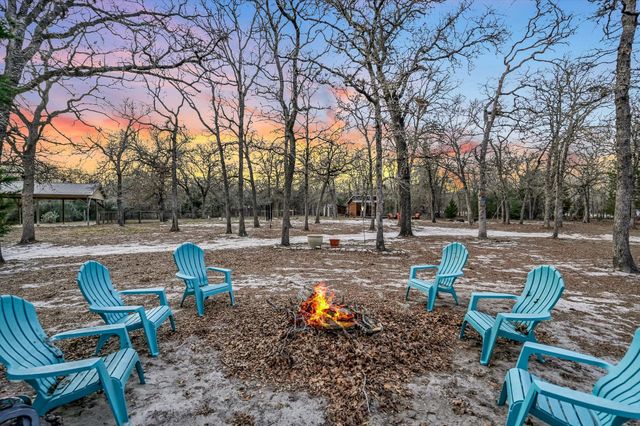 390 Christensen RD, Elgin, TX 78621