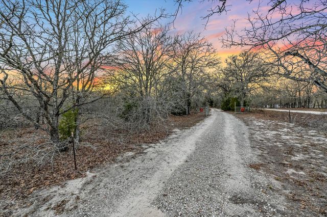 390 Christensen RD, Elgin, TX 78621