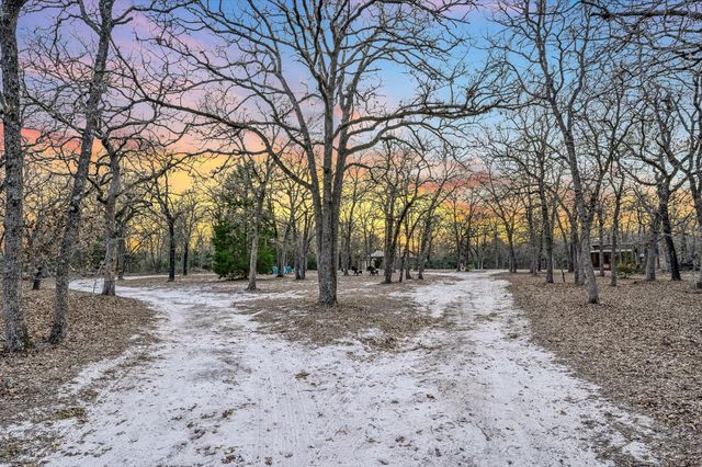 390 Christensen RD, Elgin, TX 78621