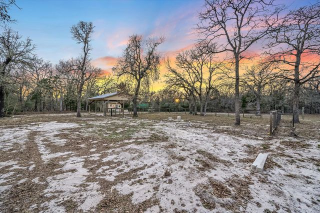 390 Christensen RD, Elgin, TX 78621