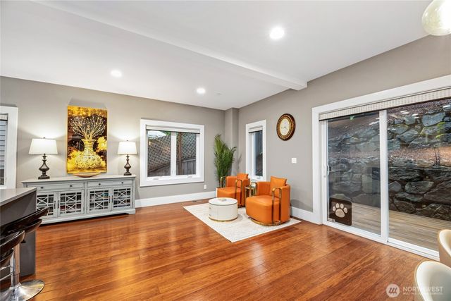 1312 211th Avenue NE, Sammamish, WA 98074