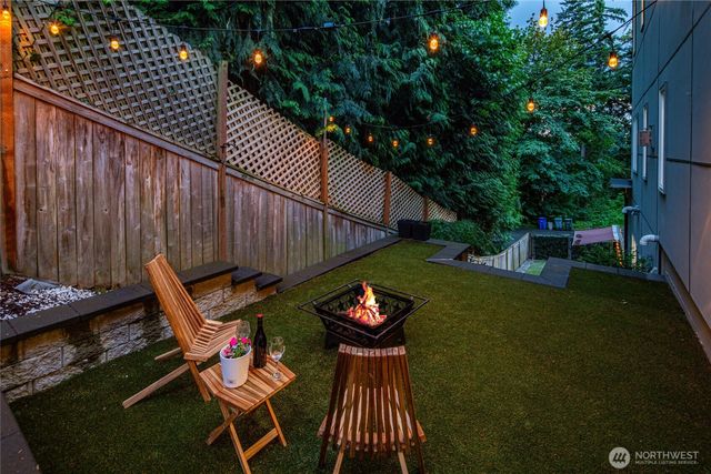 1312 211th Avenue NE, Sammamish, WA 98074
