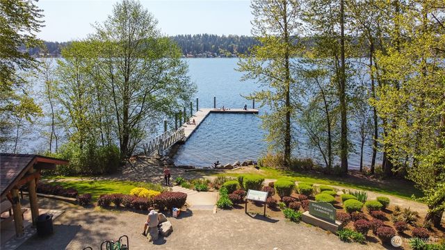 1312 211th Avenue NE, Sammamish, WA 98074