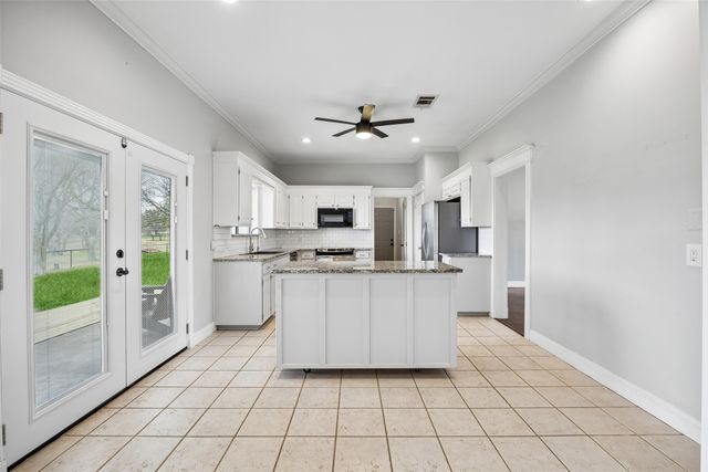 108 S Remuda Court, Fort Worth, TX 76108