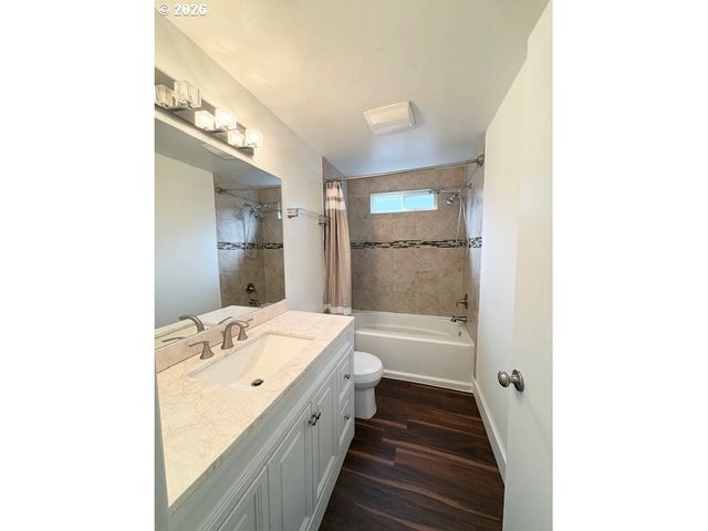 2609 Nw 109TH St, Vancouver, WA 98685