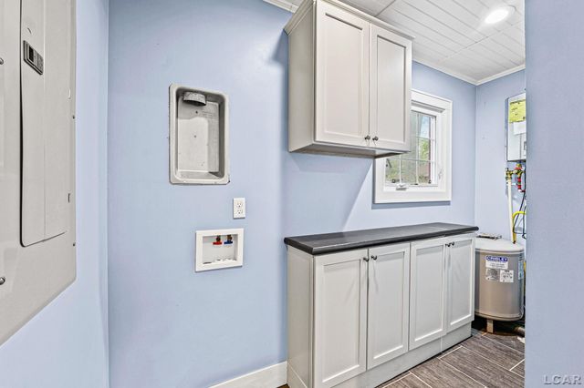 2128 Glenwood Court, Brooklyn, MI 49230