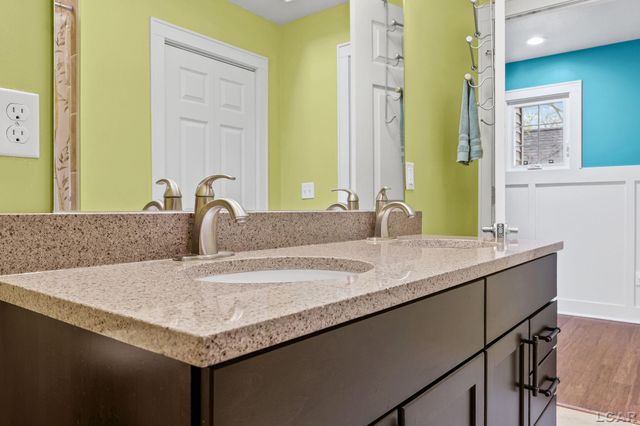 2128 Glenwood Court, Brooklyn, MI 49230