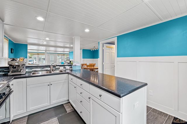2128 Glenwood Court, Brooklyn, MI 49230