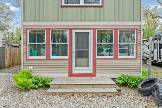 2128 Glenwood Court, Brooklyn, MI 49230