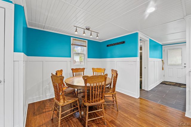 2128 Glenwood Court, Brooklyn, MI 49230