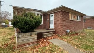 21781 Stratford, Oak Park, MI 48237