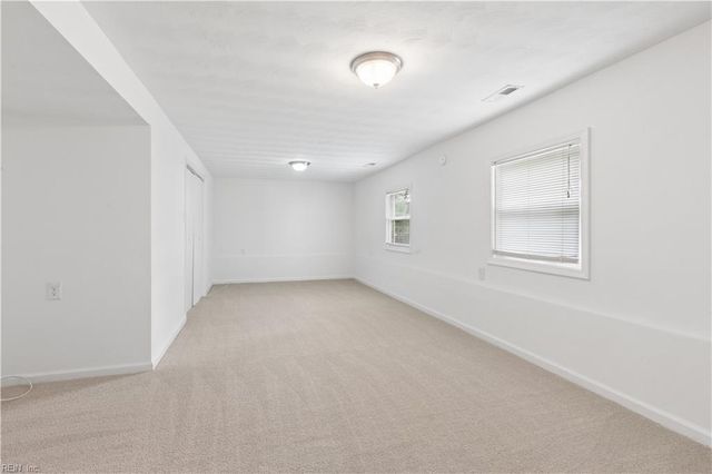 1261 River Oaks DR, Norfolk, VA 23502