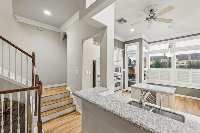 1515 Hyde Park Boulevard 5, Houston, TX 77006