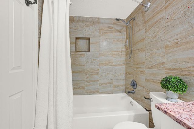 3663 Nasa Parkway 407, Seabrook, TX 77586