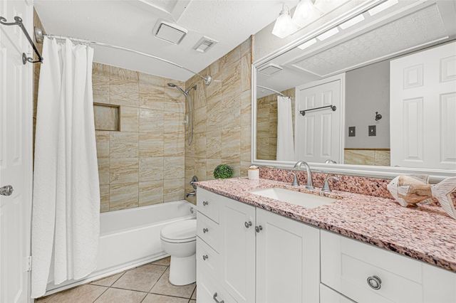 3663 Nasa Parkway 407, Seabrook, TX 77586