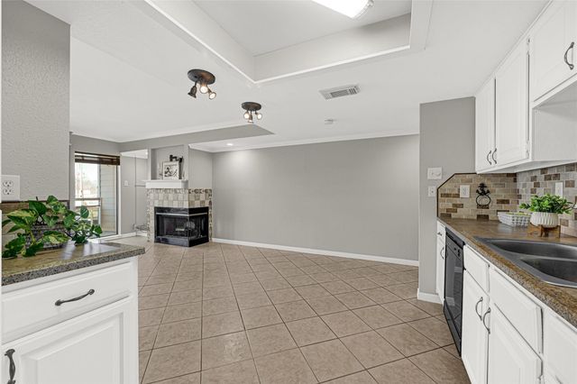 3663 Nasa Parkway 407, Seabrook, TX 77586