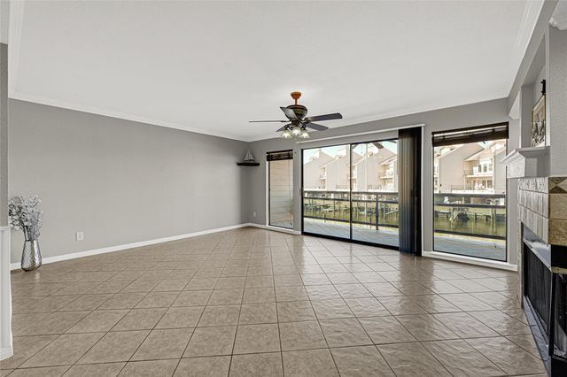 3663 Nasa Parkway 407, Seabrook, TX 77586