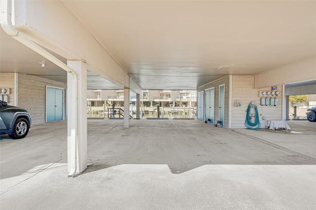 3663 Nasa Parkway 407, Seabrook, TX 77586