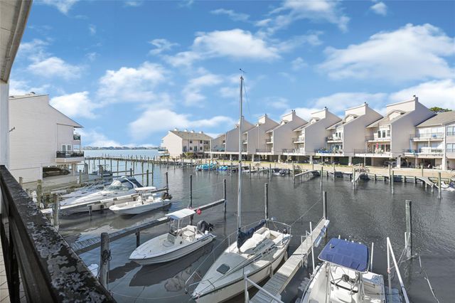 3663 Nasa Parkway 407, Seabrook, TX 77586