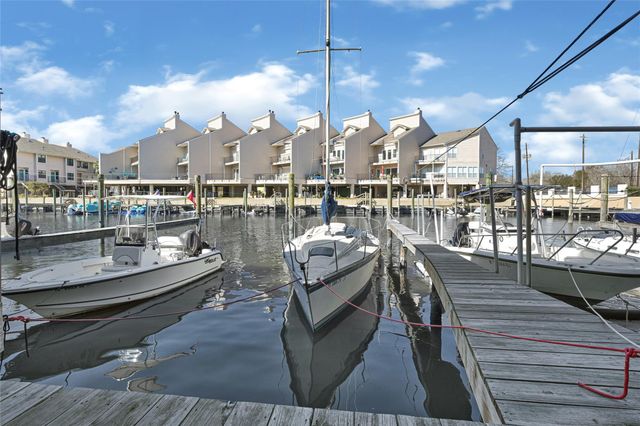 3663 Nasa Parkway 407, Seabrook, TX 77586