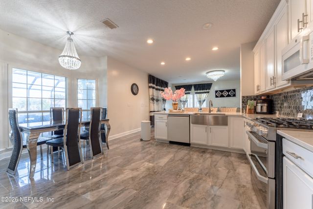 11205 TURNBRIDGE Drive, Jacksonville, FL 32256