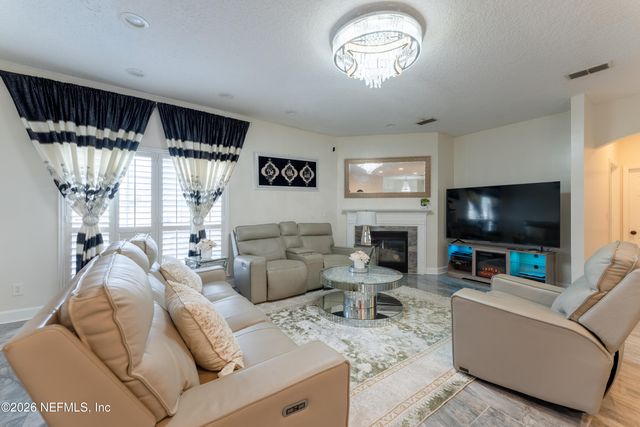 11205 TURNBRIDGE Drive, Jacksonville, FL 32256