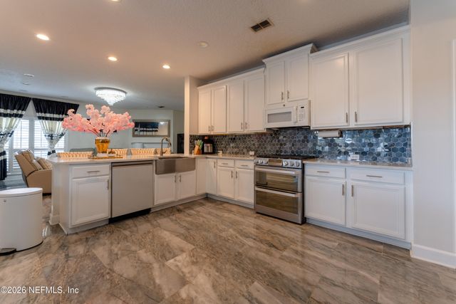 11205 TURNBRIDGE Drive, Jacksonville, FL 32256