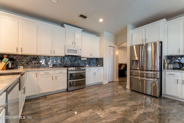 11205 TURNBRIDGE Drive, Jacksonville, FL 32256