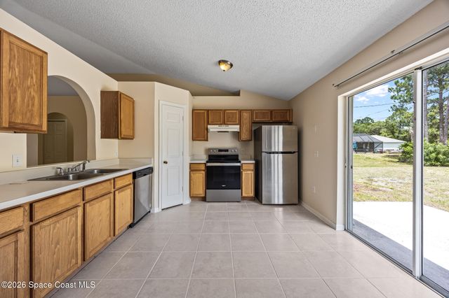 1012 Ray Road SE, Palm Bay, FL 32909