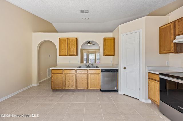 1012 Ray Road SE, Palm Bay, FL 32909
