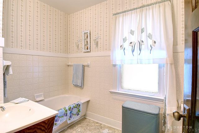 1149 Holly Avenue, Dayton, OH 45410