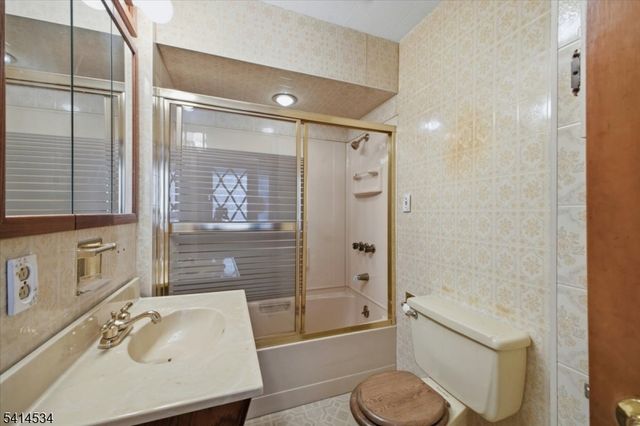 213 York Rd, Milford Boro, NJ 08848