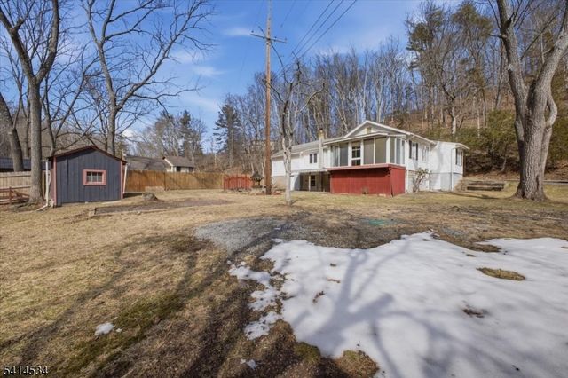 213 York Rd, Milford Boro, NJ 08848