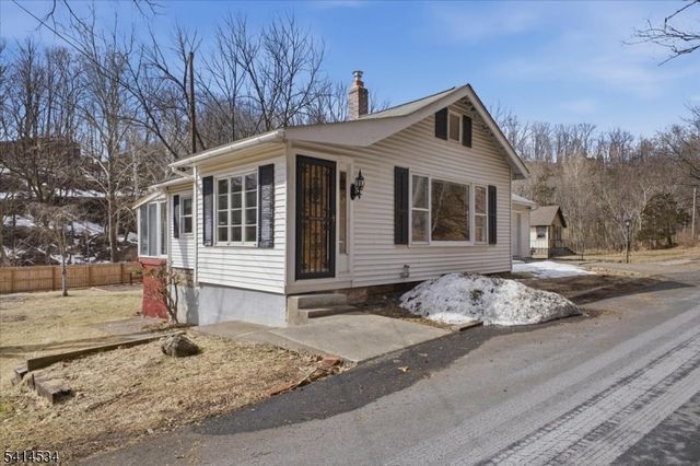 213 York Rd, Milford Boro, NJ 08848