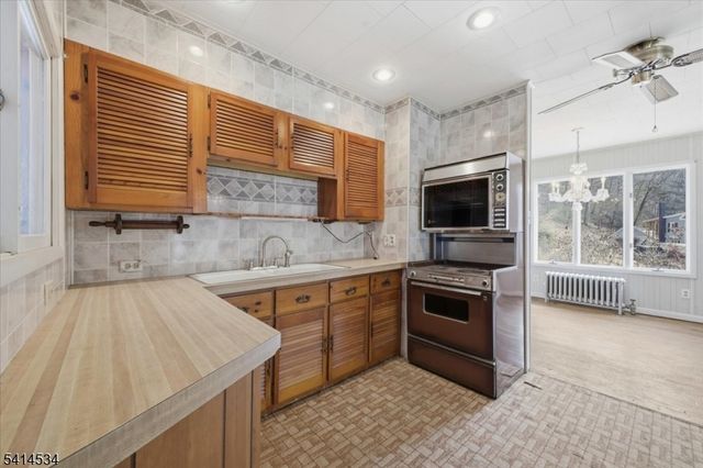 213 York Rd, Milford Boro, NJ 08848