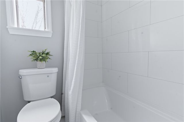 61 Everson Drive, Glocester, RI 02814