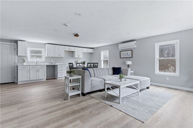 61 Everson Drive, Glocester, RI 02814