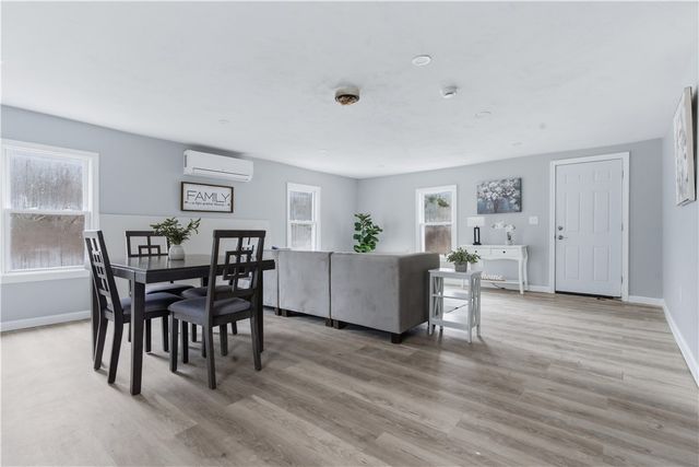 61 Everson Drive, Glocester, RI 02814