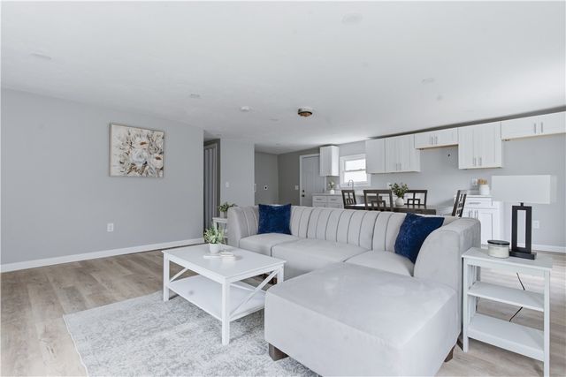 61 Everson Drive, Glocester, RI 02814