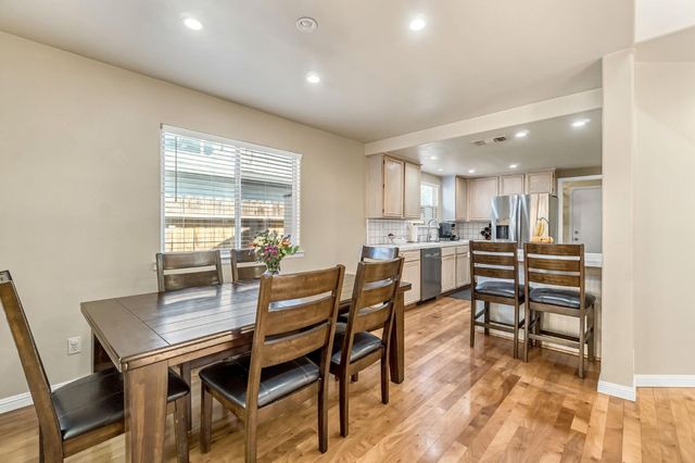 1248 E Loma Linda Avenue, Fresno, CA 93720