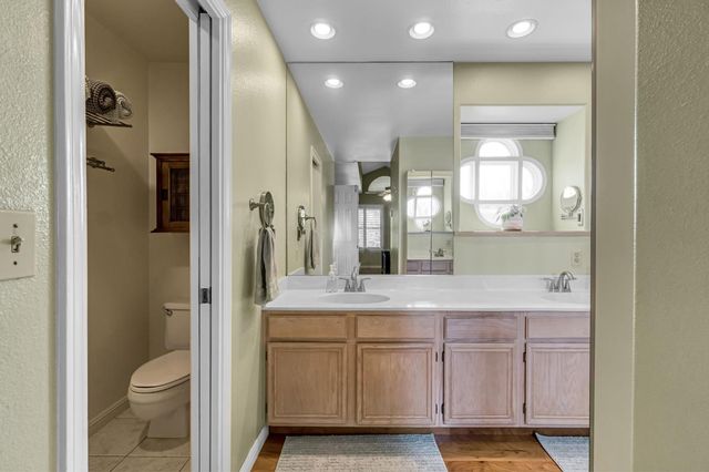 1248 E Loma Linda Avenue, Fresno, CA 93720