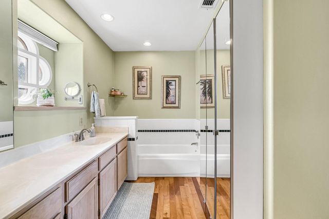 1248 E Loma Linda Avenue, Fresno, CA 93720