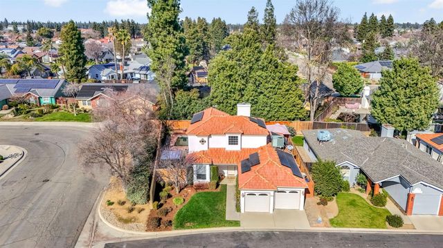 1248 E Loma Linda Avenue, Fresno, CA 93720